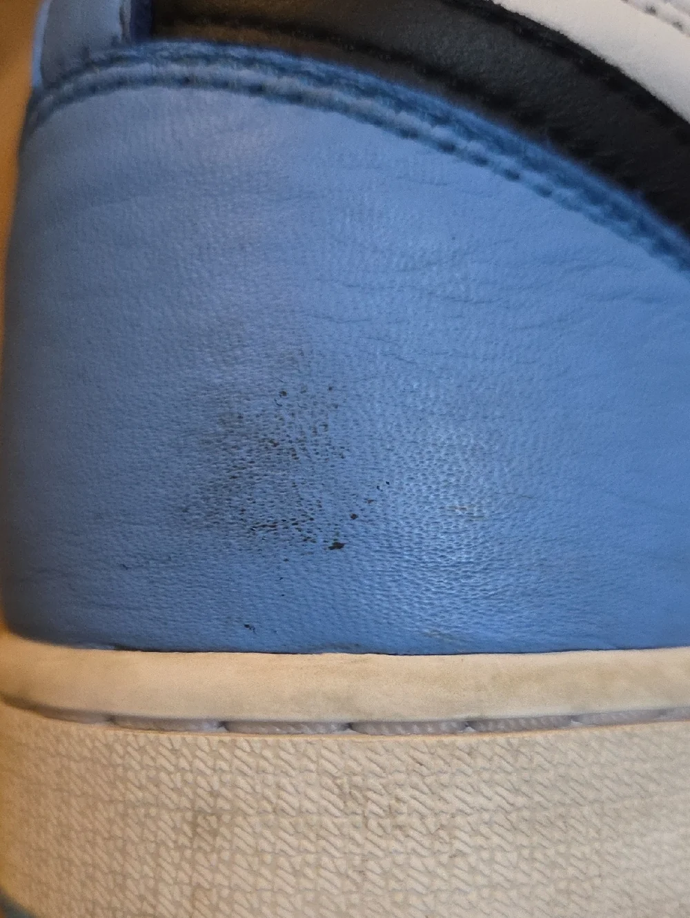Nike Air Jordan 1 Retro High OG University Blue UNC Toe Men's DZ5485-400 9.5